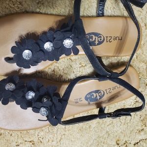 Rue21 black flower sandals